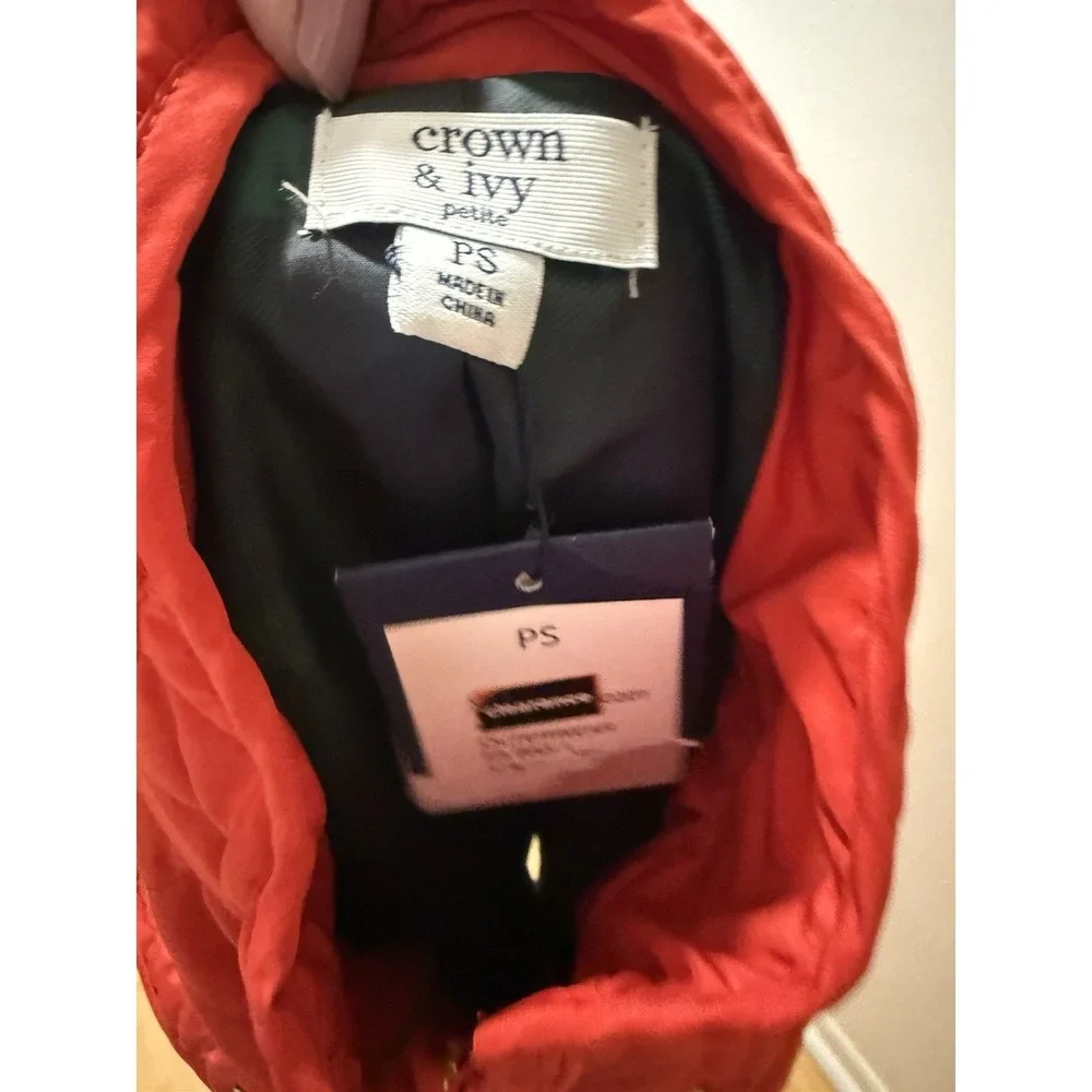 Crown & Ivy‎ Quilted Barn Gold Detail Buttons & Zip Jacket Red NWT PS 99.00$